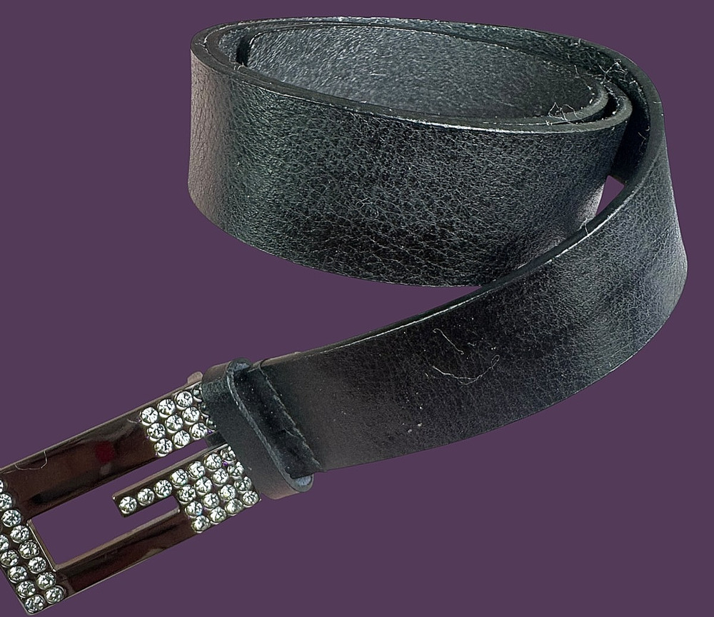 Guess Belt M Black Leather Rhinestone G Logo Buckle Y2K McBling Bling Glam Indie